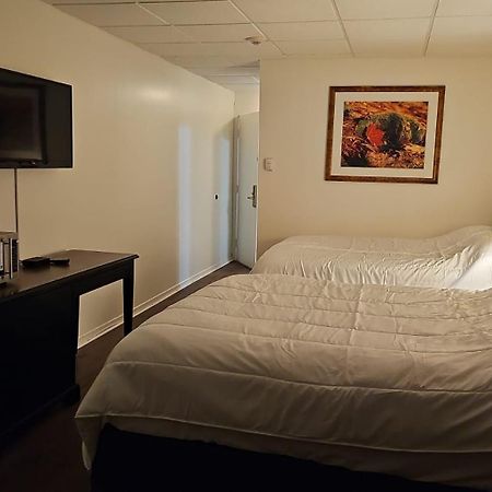 The Brunswick Hotel Complex แพร์รี ซาวด์ ภายนอก รูปภาพ